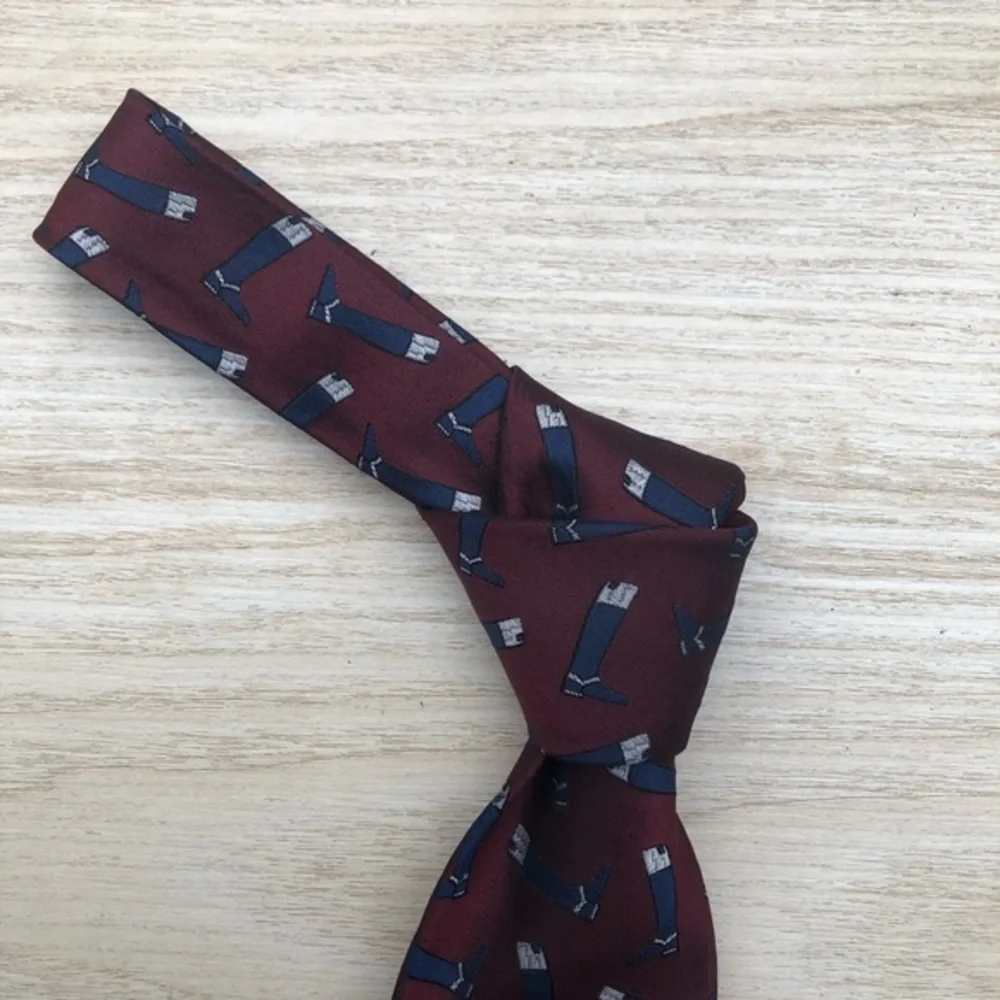 Gucci Vintage Silk Red Tie, Navy Blue Boot Pattern